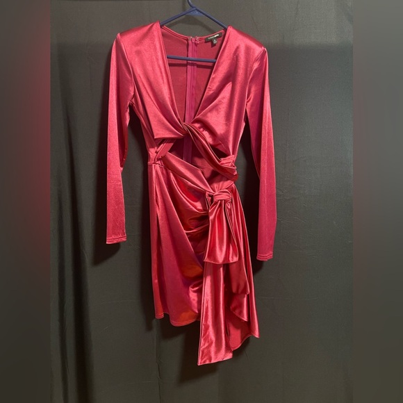 Magenta long sleeve dress with bow - Picture 2 of 4